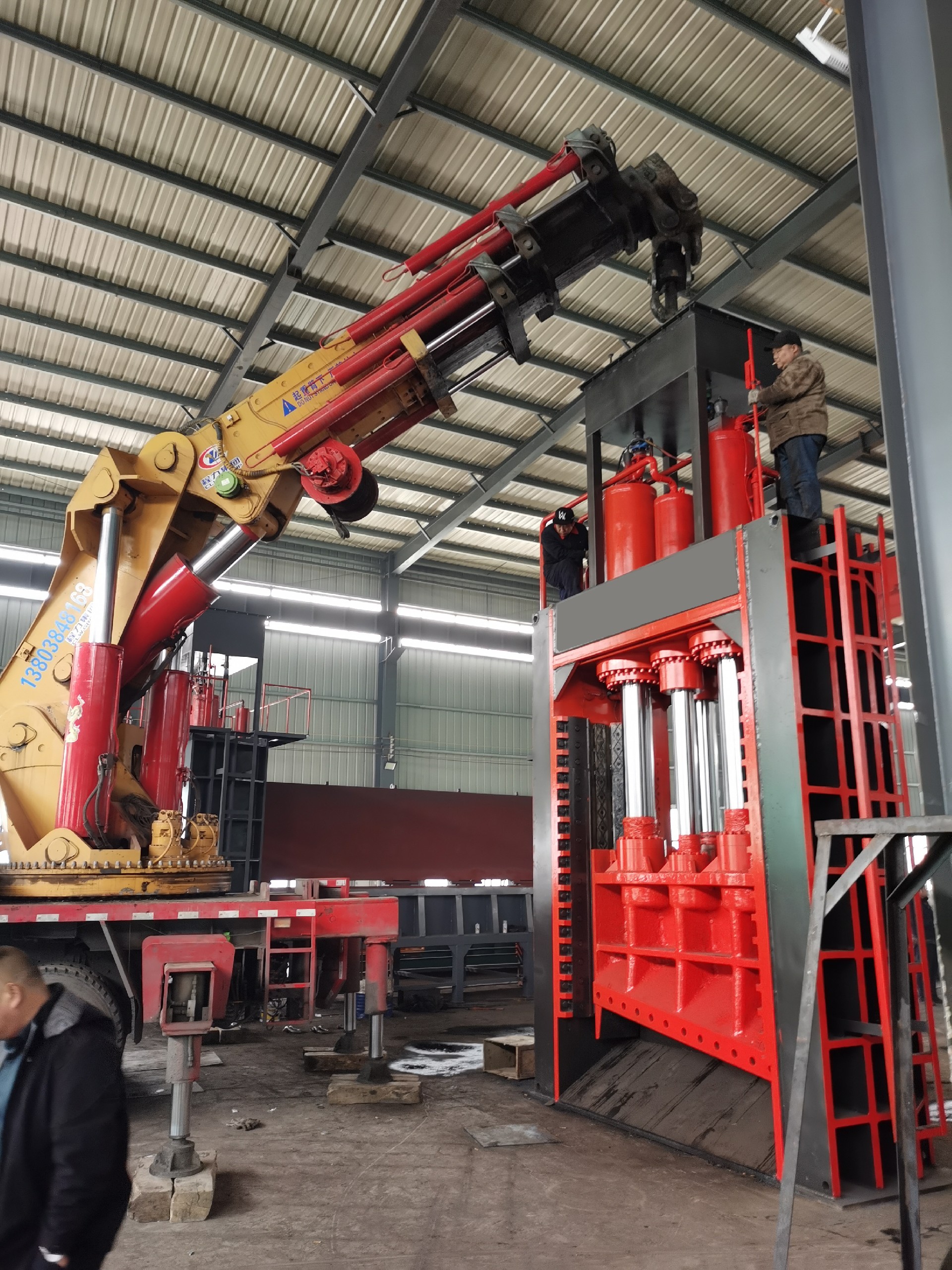 1000T gantry shears