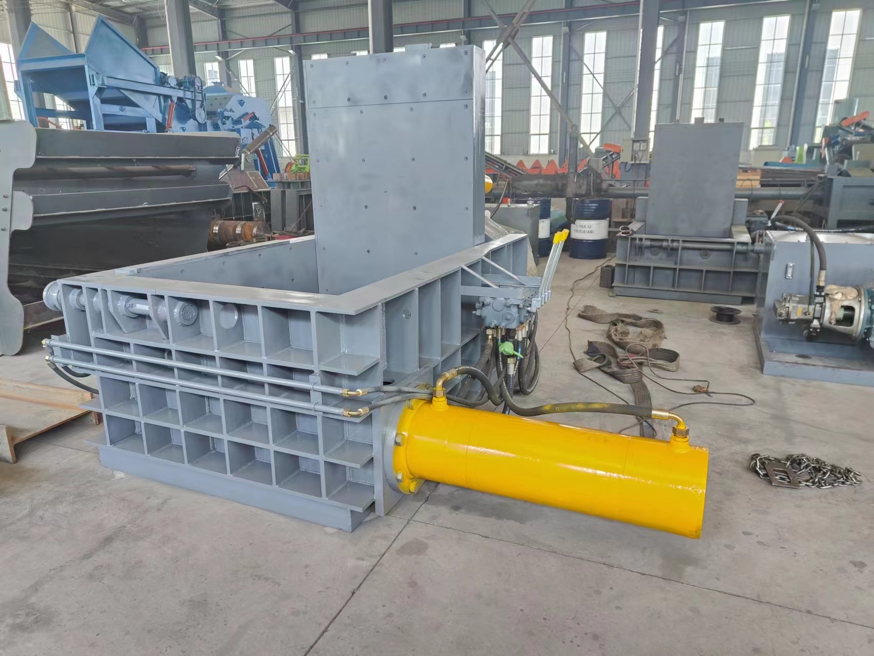 500 tons of automobile scrap metal press
