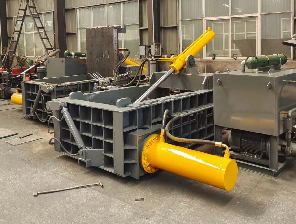 Scrap iron press