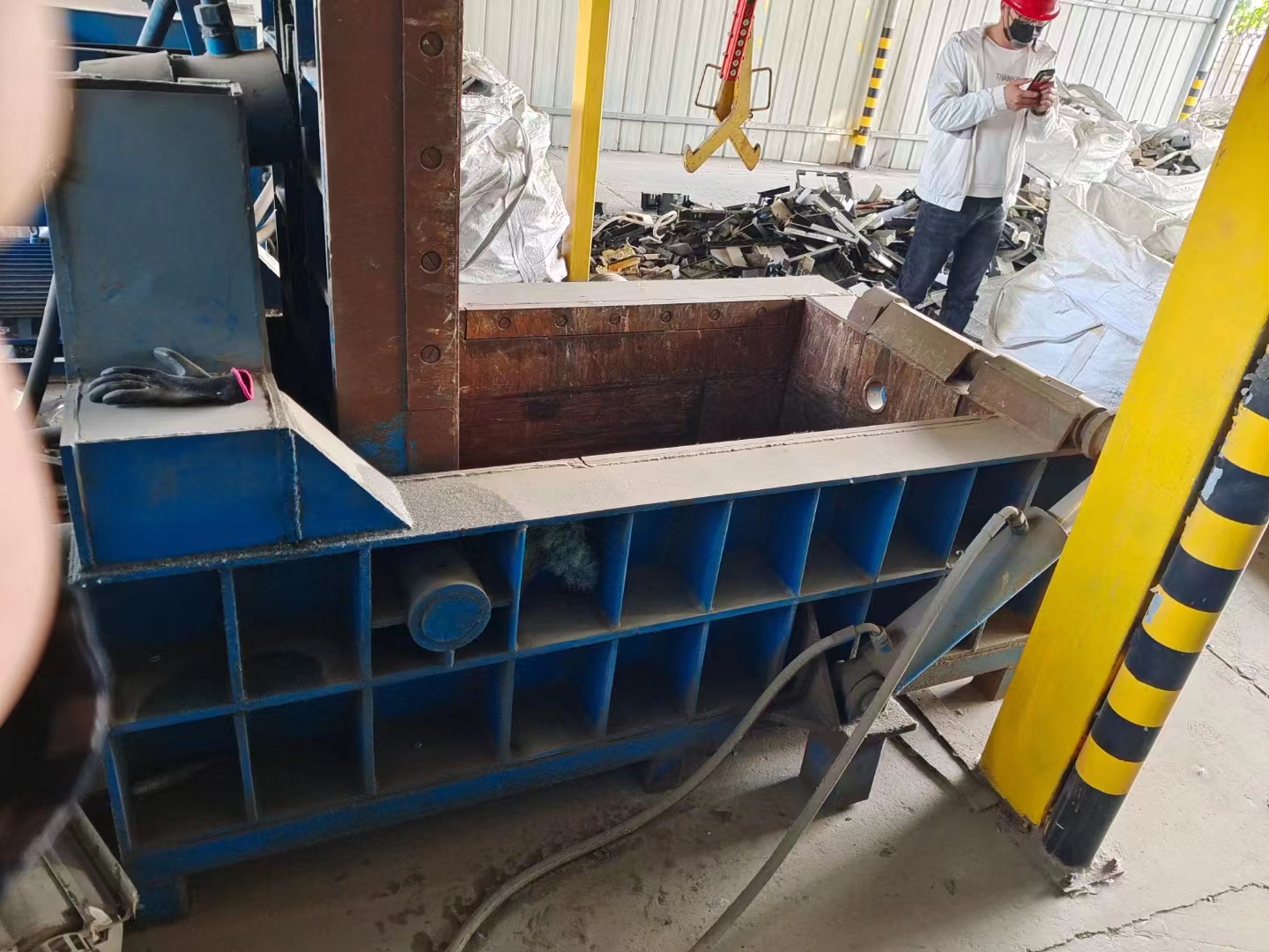 Scrap copper block press