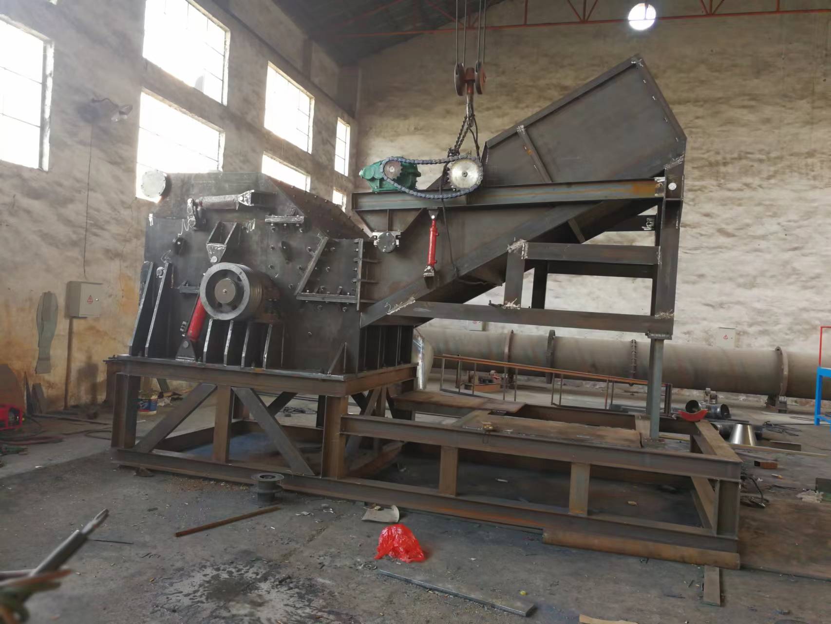 Metal scrap crusher
