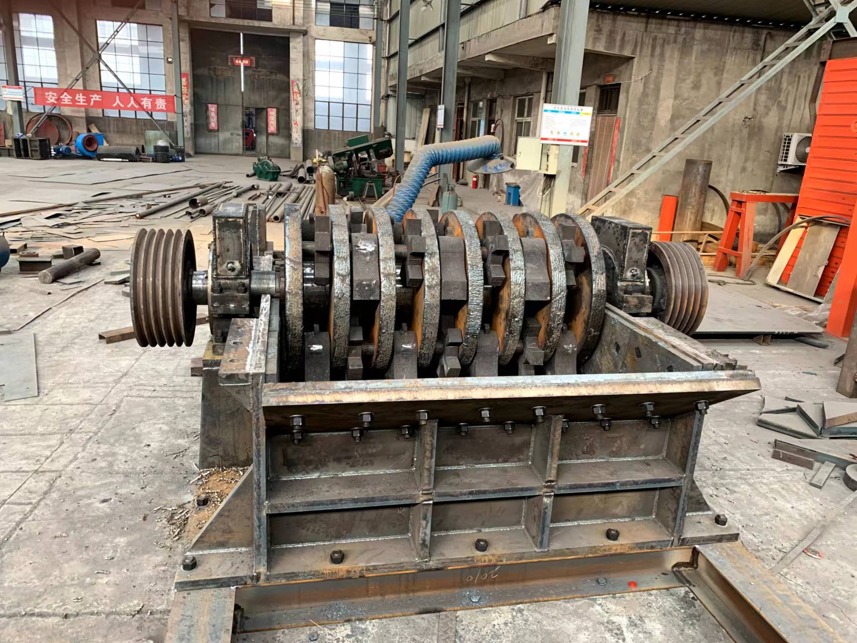 Scrap bicycle crusher