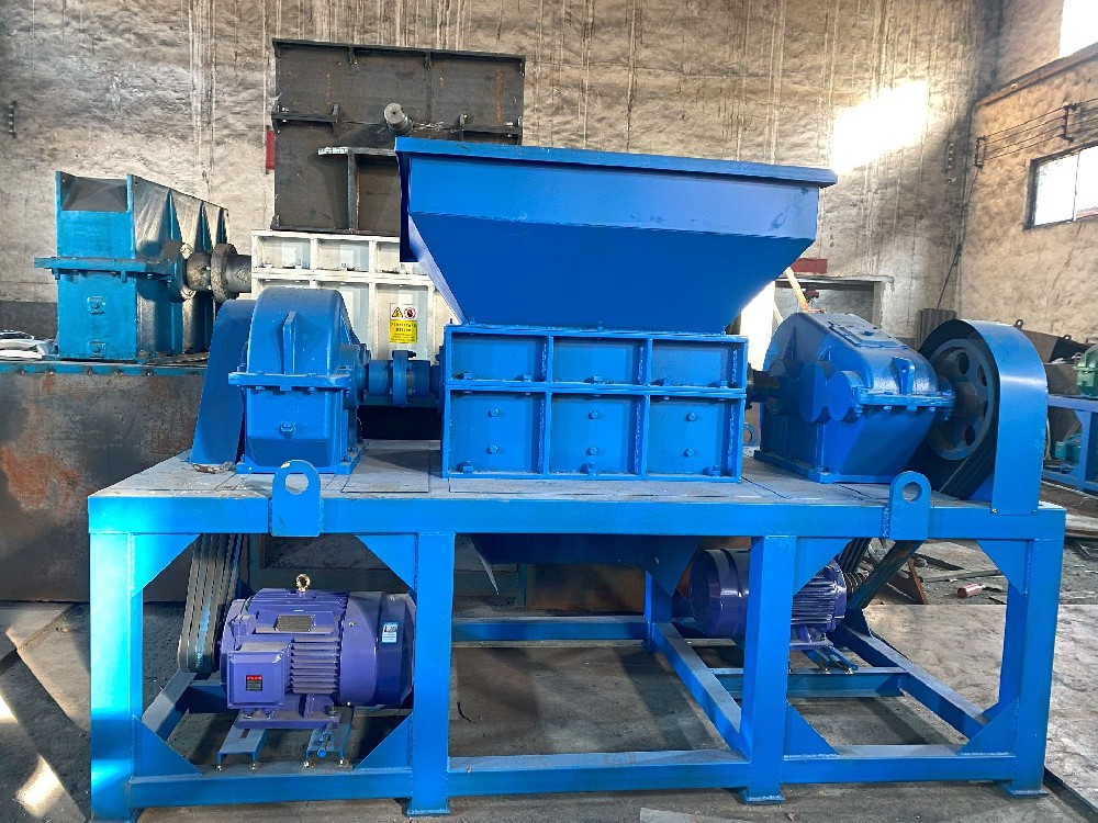 Rubber shredder