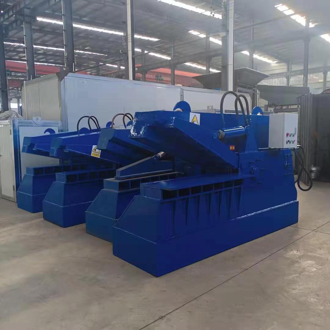 New alligator shear
