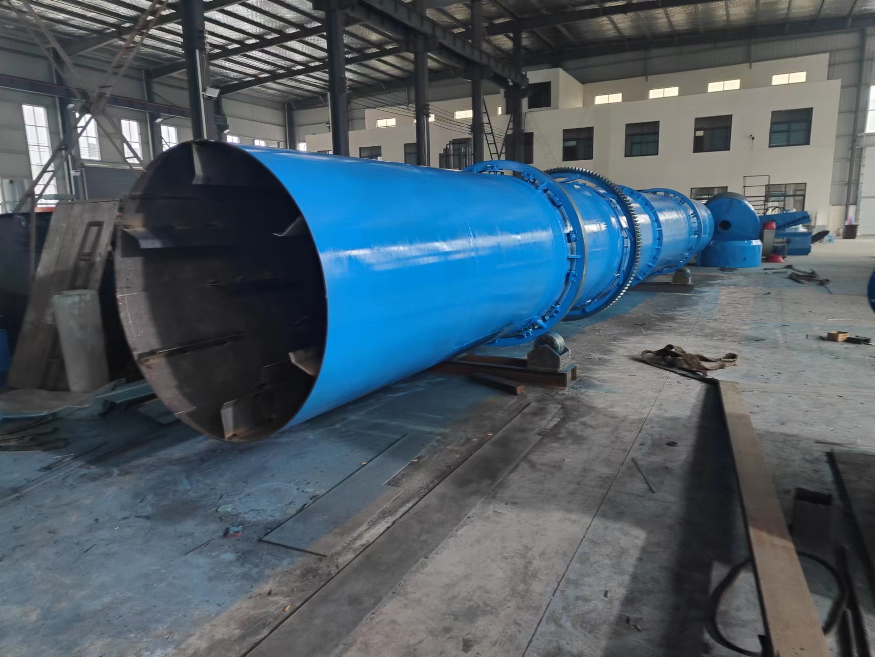 Chicken manure dryer